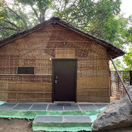 Sunrise Guest House & Restaurant هامبي المظهر الخارجي الصورة